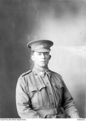 Yeadon - DA09035.JPG